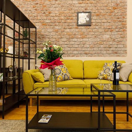 Stylish Flat In The Heart Of Historical Center Apartment Timisoara Ngoại thất bức ảnh