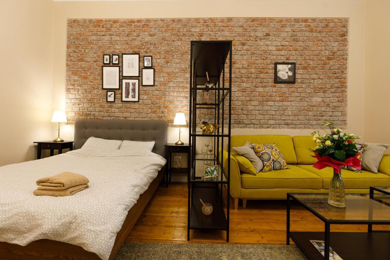 Stylish Flat In The Heart Of Historical Center Apartment Timisoara Ngoại thất bức ảnh