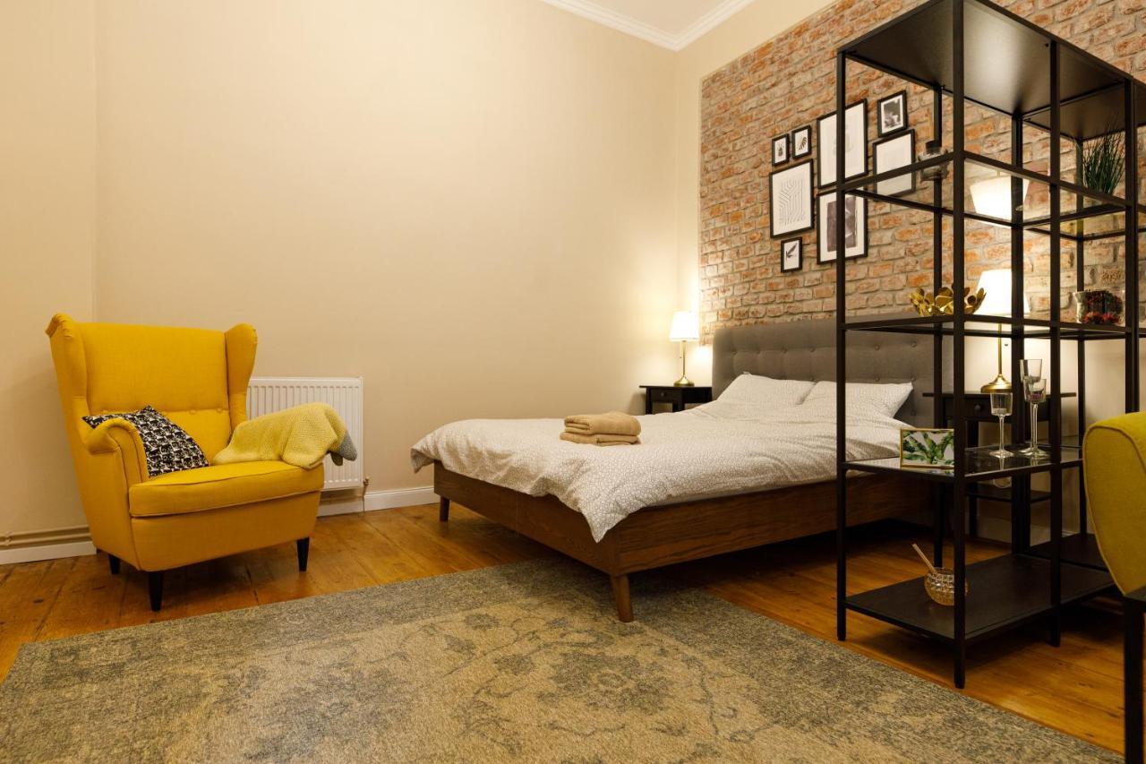 Stylish Flat In The Heart Of Historical Center Apartment Timisoara Ngoại thất bức ảnh