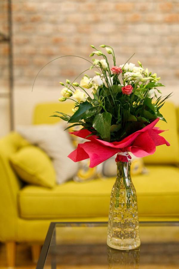 Stylish Flat In The Heart Of Historical Center Apartment Timisoara Ngoại thất bức ảnh