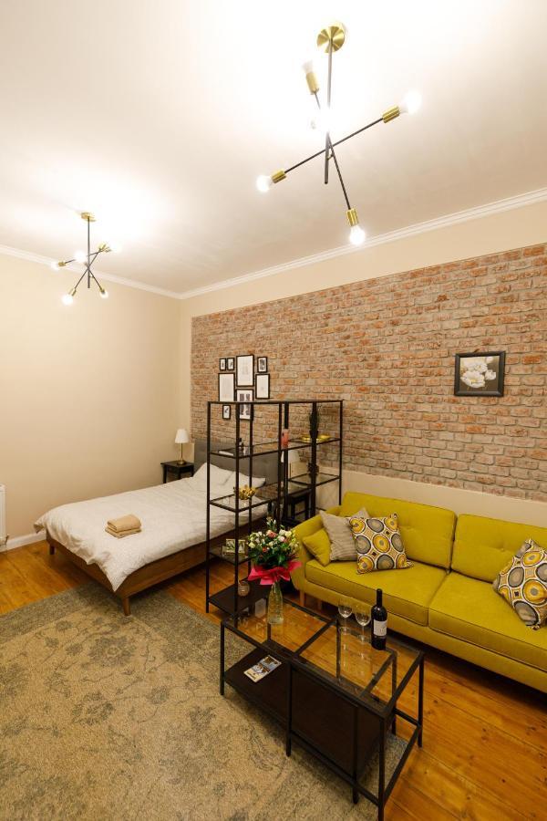 Stylish Flat In The Heart Of Historical Center Apartment Timisoara Ngoại thất bức ảnh